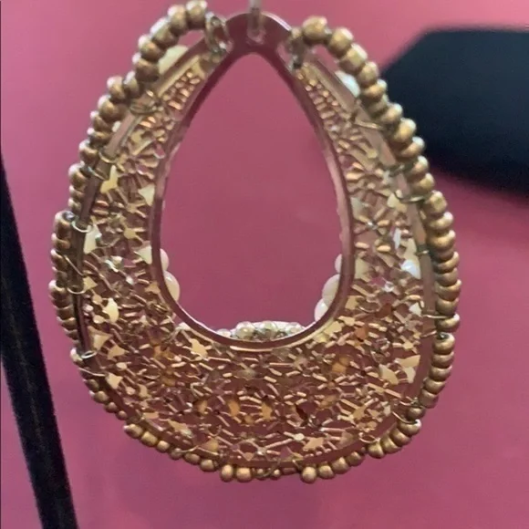 Beautiful Statement drop Pierced Earrings - Picture 4 of 5